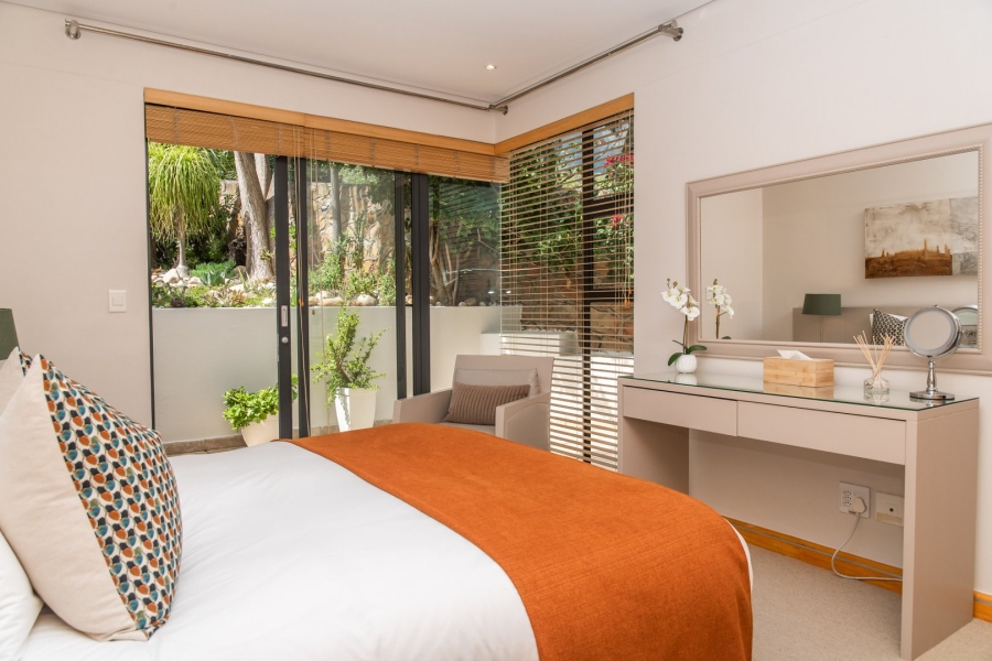 To Let 4 Bedroom Property for Rent in Camps Bay Western Cape